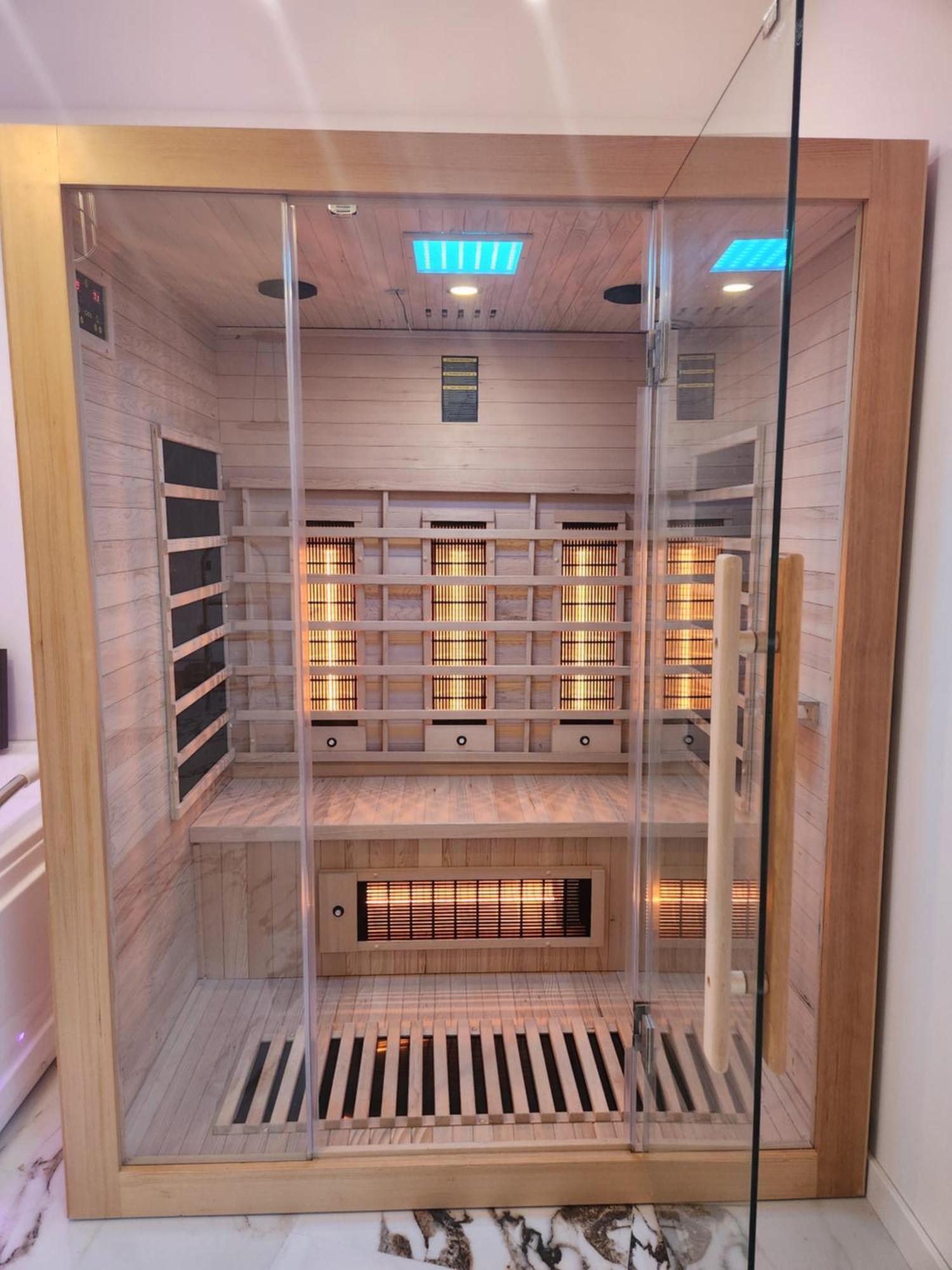New In Gdansk! Red Room In The Heart Of Gdansk - Bdsm - With A Luxury Jacuzzi And Access To A Sauna Exterior photo