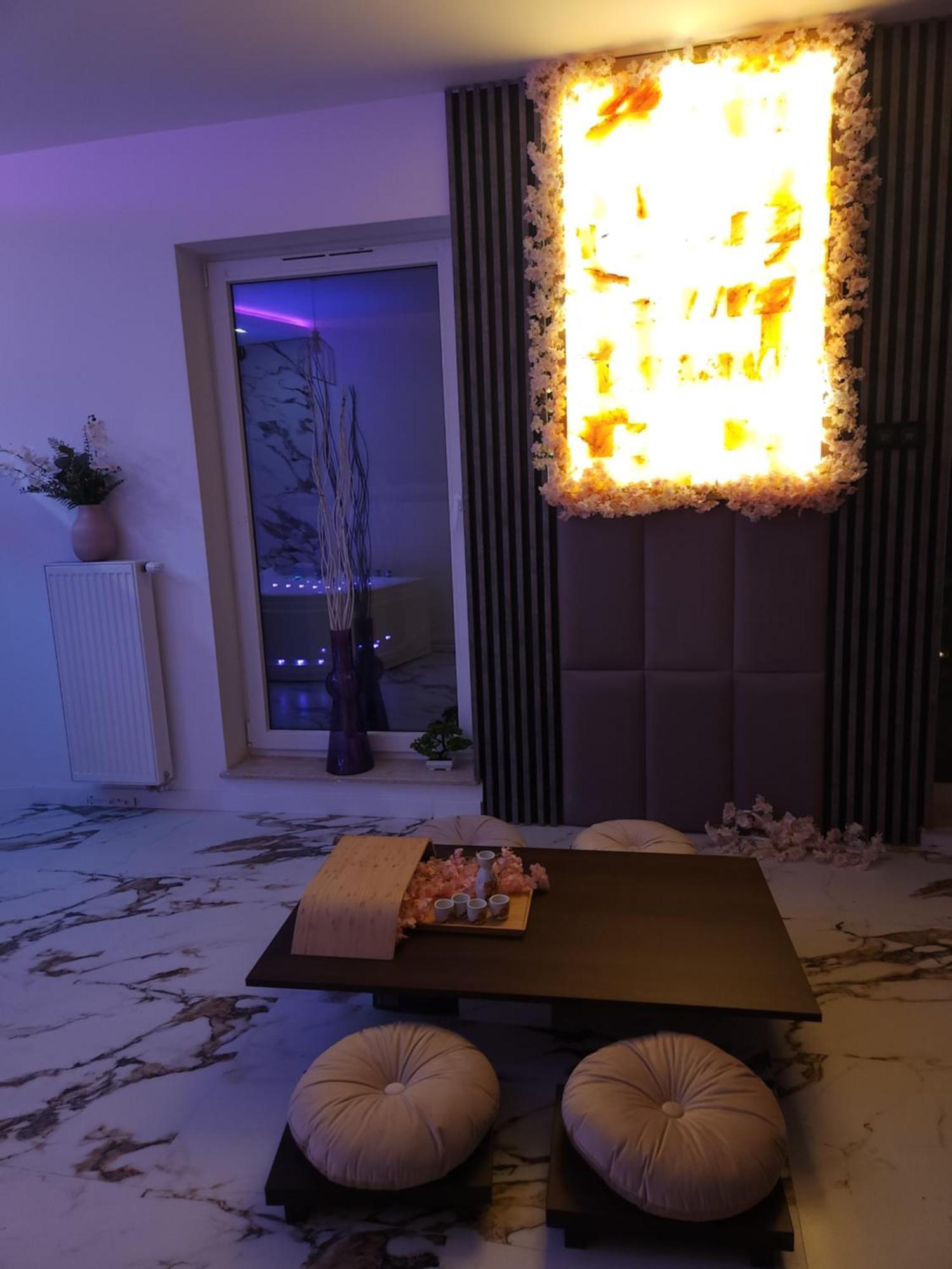 New In Gdansk! Red Room In The Heart Of Gdansk - Bdsm - With A Luxury Jacuzzi And Access To A Sauna Exterior photo